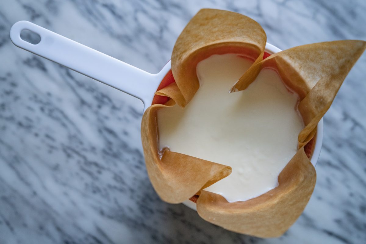 Kefir cheese straining